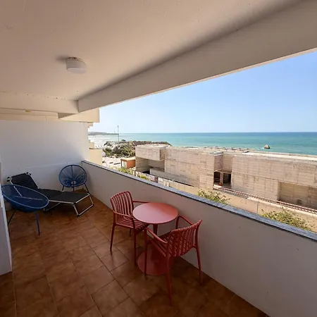 Apartment E Mar 3
