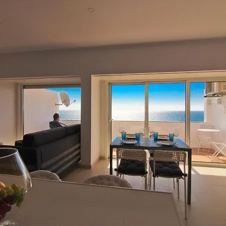 E Mar 3